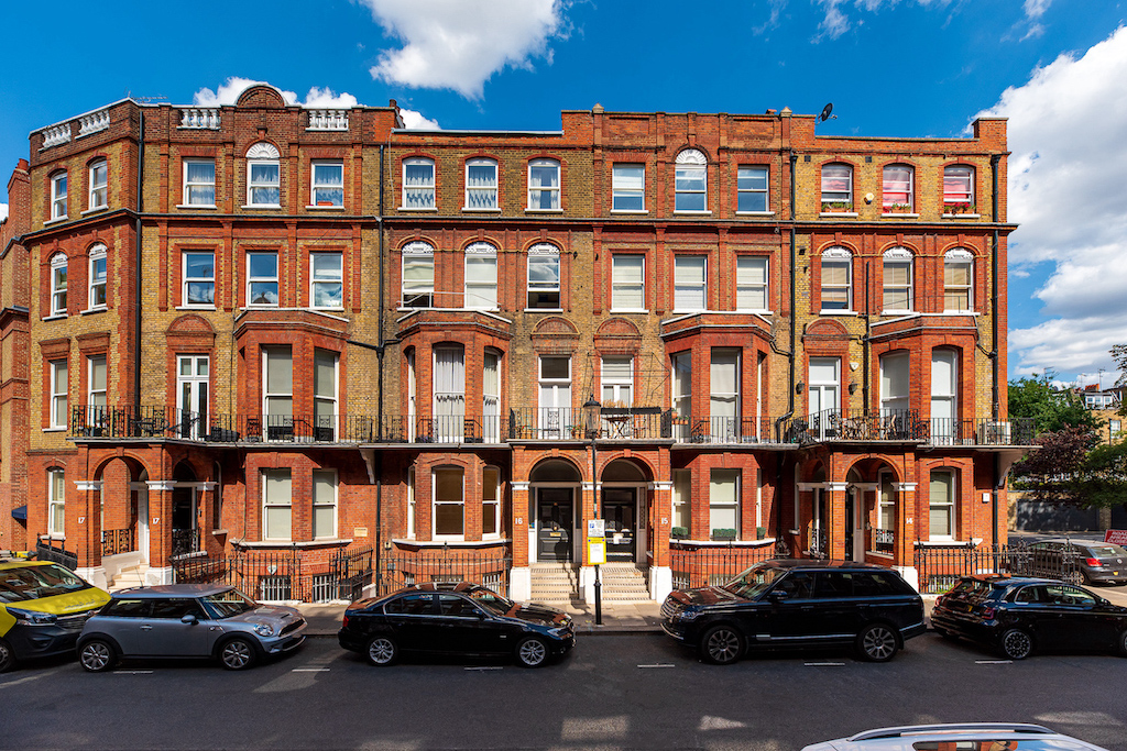 16 Cresswell Gardens, London, SW5 0BQ