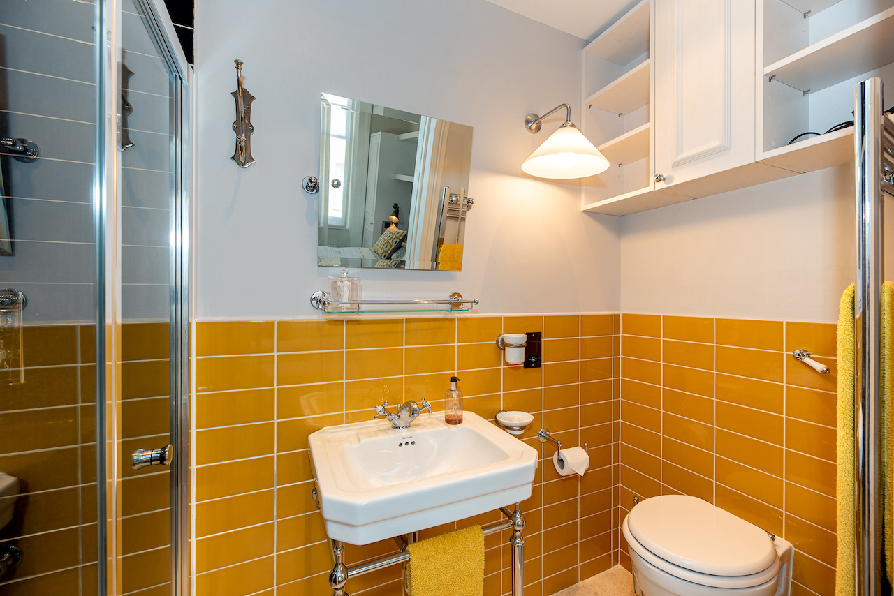 16 Cresswell Gardens, London, SW5 0BQ