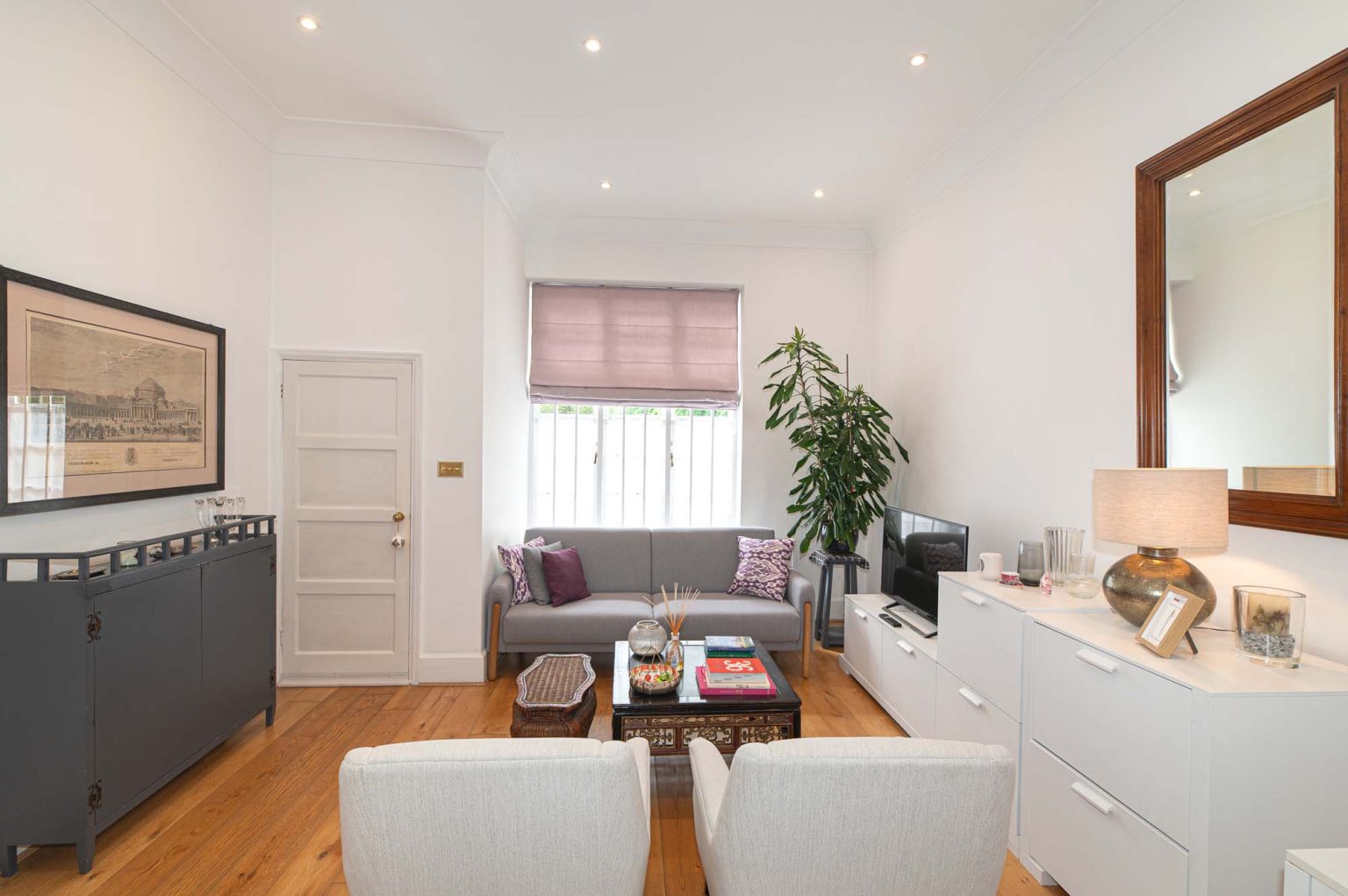 36 Ennismore Gardens Mews, London SW7 1HZ
