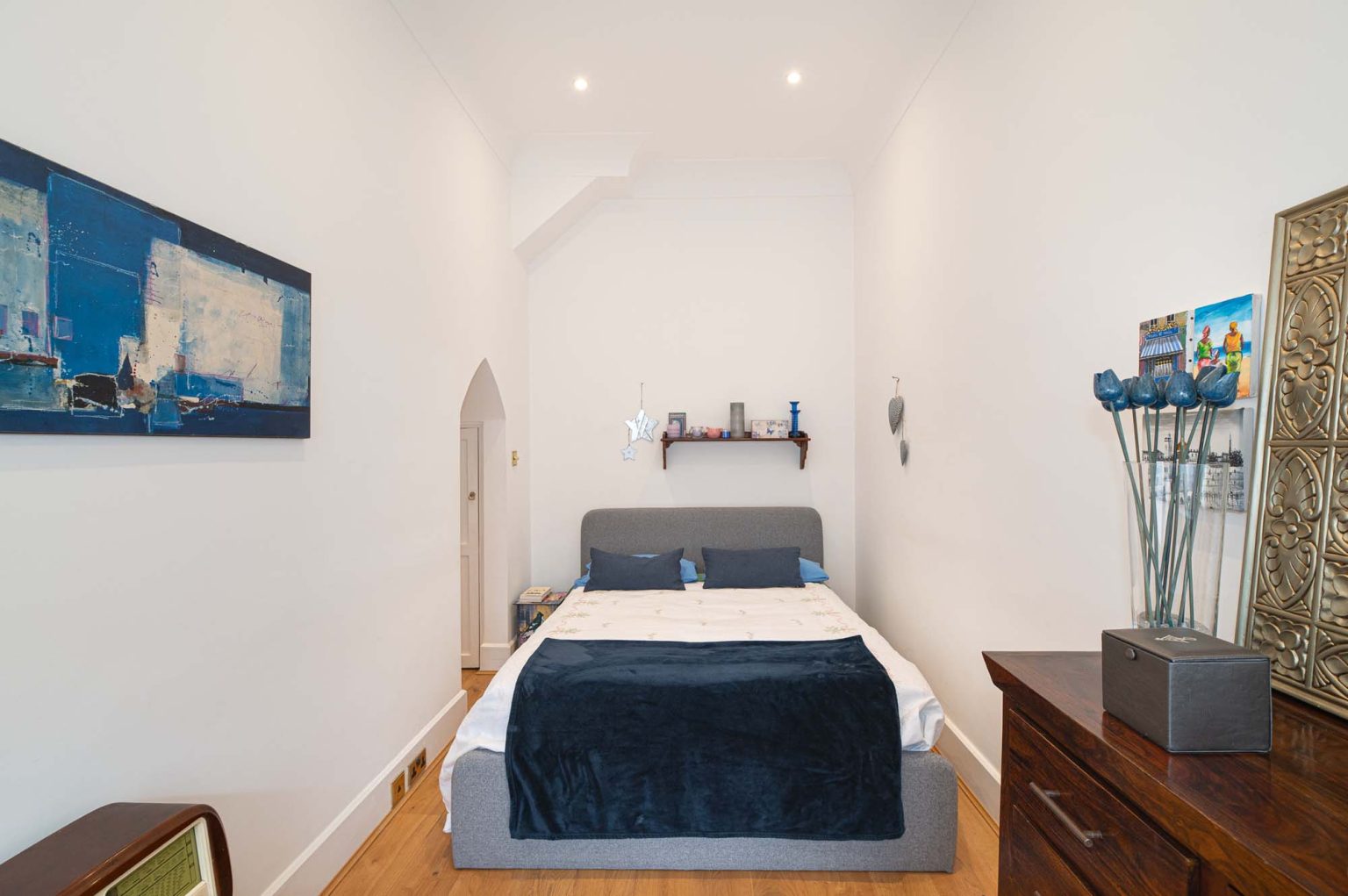 36 Ennismore Gardens Mews, London SW7 1HZ